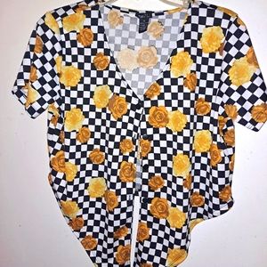 Girls Rue 21 crop shirt with tie capability sz XL